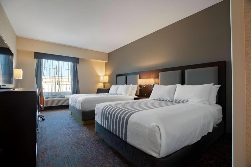 Best Western Plus Executive Inn Торонто Экстерьер фото