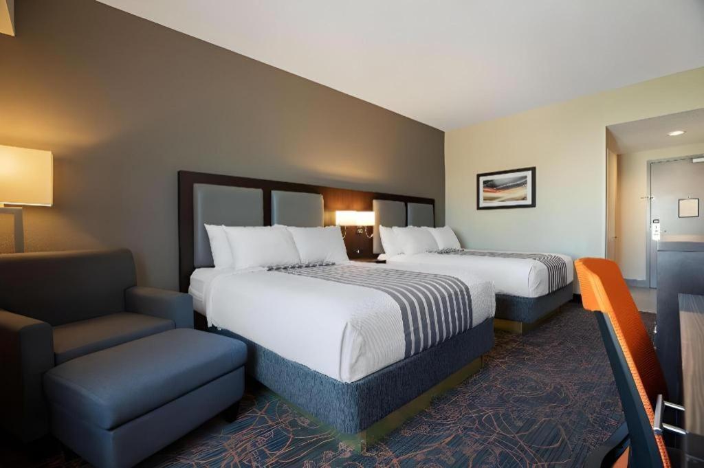 Best Western Plus Executive Inn Торонто Экстерьер фото