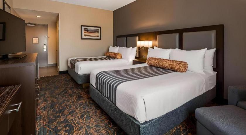 Best Western Plus Executive Inn Торонто Экстерьер фото