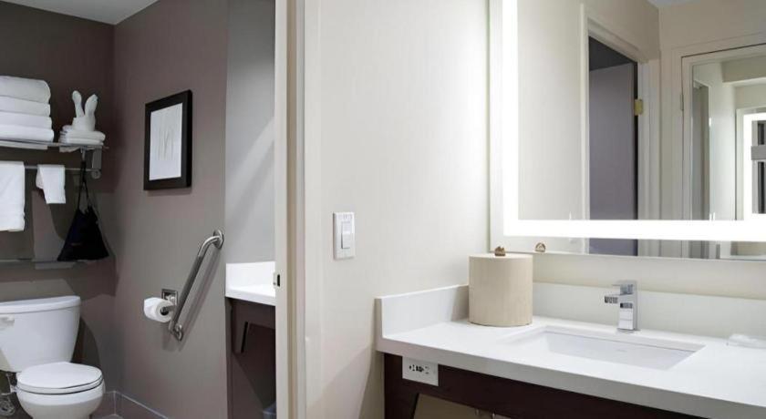 Best Western Plus Executive Inn Торонто Экстерьер фото