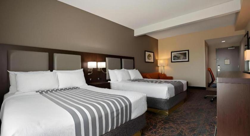 Best Western Plus Executive Inn Торонто Экстерьер фото