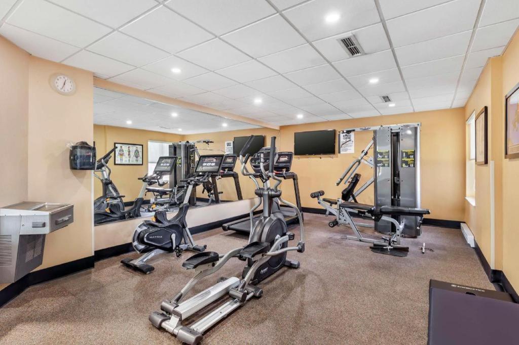 Best Western Plus Executive Inn Торонто Экстерьер фото
